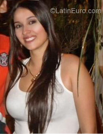 Date this attractive Brazil girl Juliana from Campinas BR7702