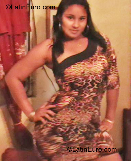 Date this tall Dominican Republic girl Yissel from Santo Domingo DO19894