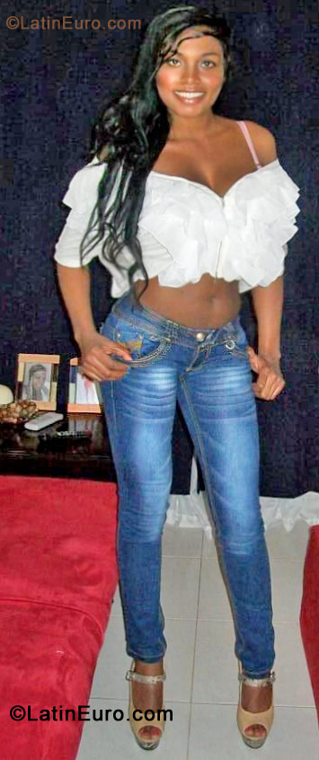 Date this sultry Colombia girl Diana from Bogota CO10447