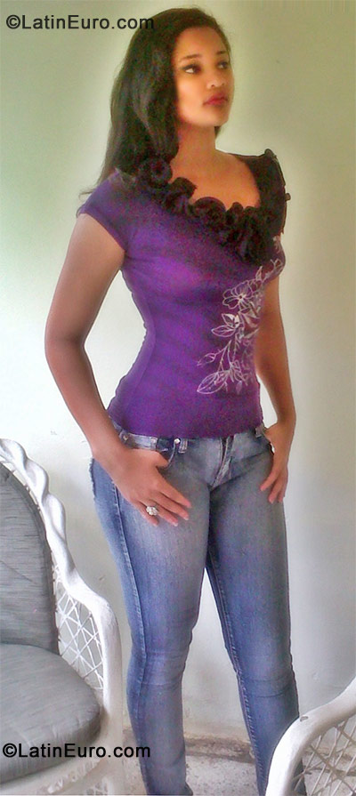 Date this charming Dominican Republic girl Raquel from Salcedo DO13663