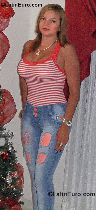 Date this fun Colombia girl Sandra from Cali CO10542