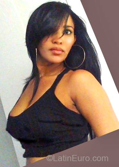 Date this fun Brazil girl Barbara from Salvador BR6847