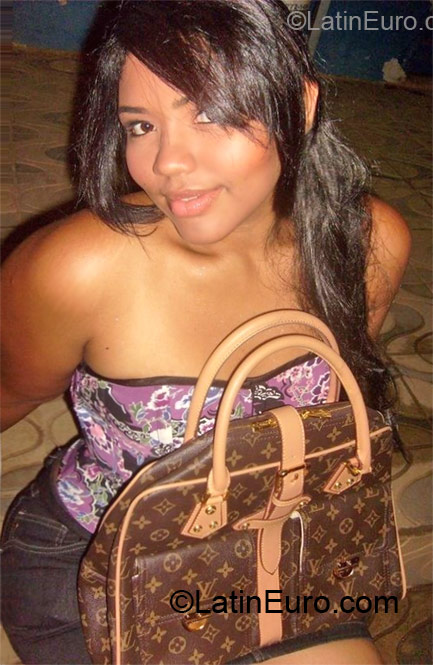 Date this attractive Brazil girl Luiza from Governador Valadares BR6848