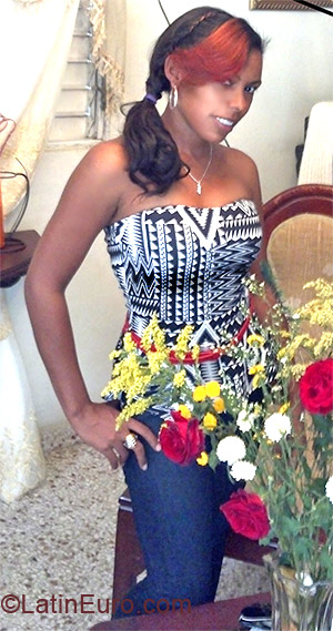 Date this gorgeous Dominican Republic girl Miriam from Santo Domingo DO11794