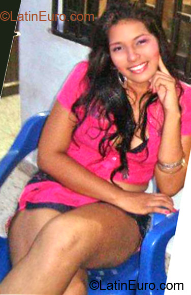 Date this passionate Colombia girl Yoli from Barranquilla CO10871