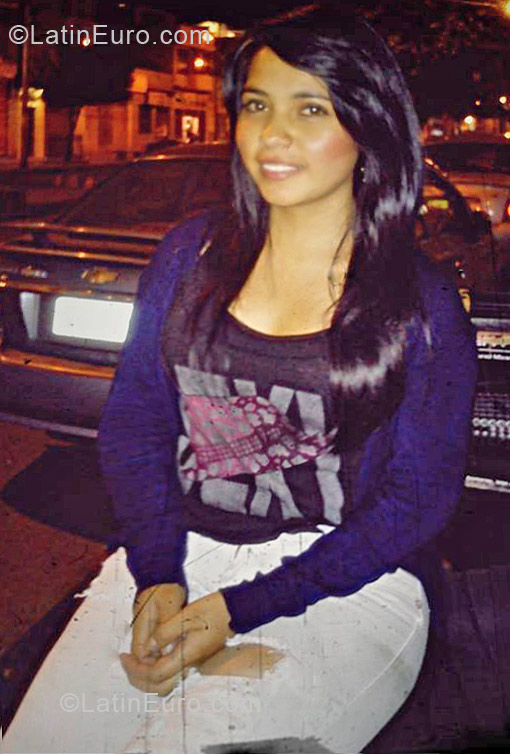 Date this voluptuous Colombia girl Ledys from Pasto CO11543