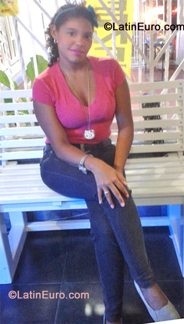 Date this lovely Colombia girl Michell from Barranquilla CO11625
