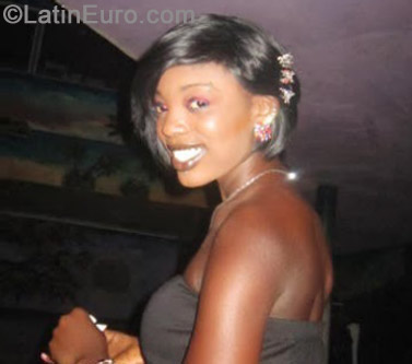 Date this delightful Jamaica girl Jodian from Red Hills JM874