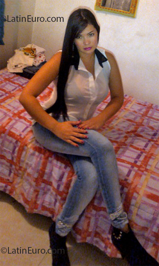 Date this stunning Colombia girl Melisa salazar from Medellin CO14618