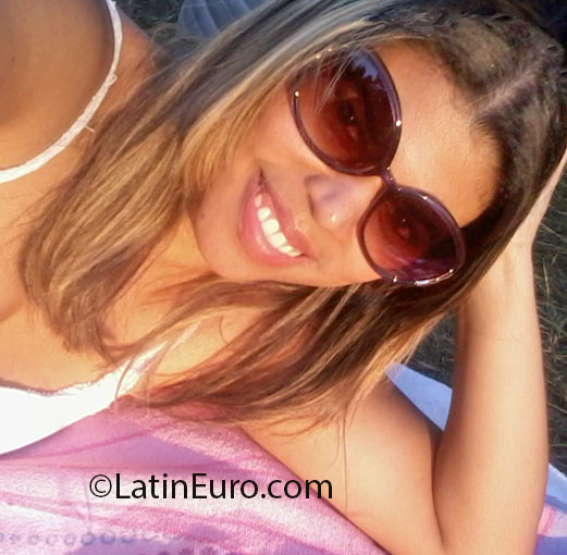 Date this good-looking Brazil girl Erika from Rio De Janeiro BR7346