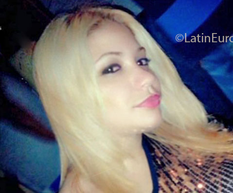 Date this young Dominican Republic girl Jasmin from Santiago Rd DO14357