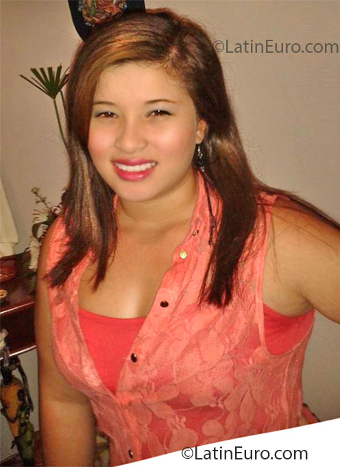 Date this happy Colombia girl Camila from Pitalito CO12158