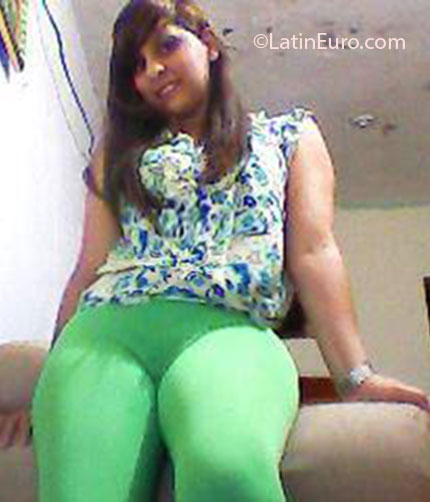 Date this sensual Dominican Republic girl Keyla from Santiago DO14410