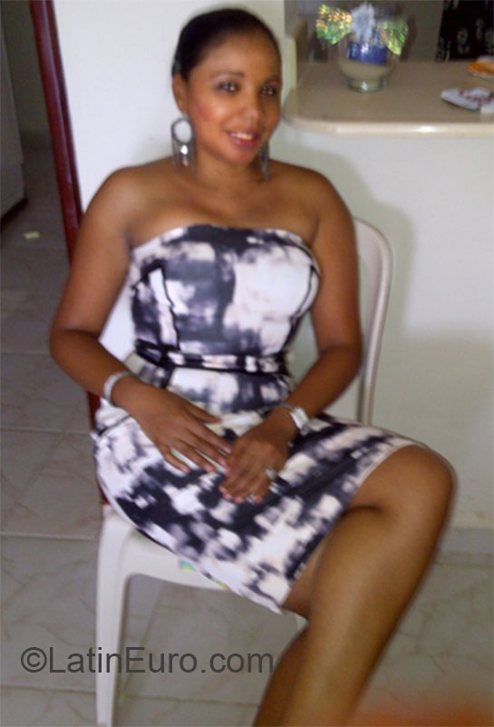 Date this georgeous Dominican Republic girl Anny from Santo Domingo DO14831