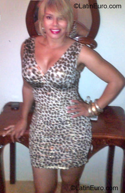 Date this georgeous Dominican Republic girl Jamiry from Santo Domingo DO14997