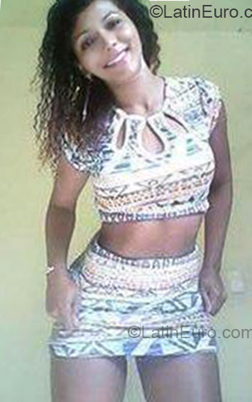 Date this good-looking Brazil girl Camila from Rio de Janeiro BR7626