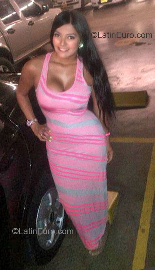Date this stunning Colombia girl Denis from Medellin CO14892