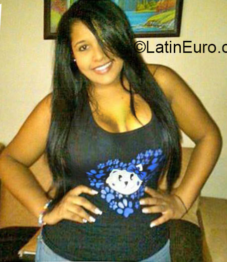 Date this hard body Colombia girl Yiliana from Cali CO12567