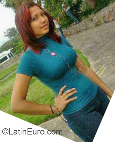 Date this beautiful Dominican Republic girl Yennifer from Santo Domingo DO15169