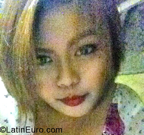 Date this georgeous Philippines girl Toni from Bacoor PH561