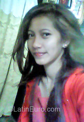 Date this gorgeous Philippines girl Gemalin from Manila PH566