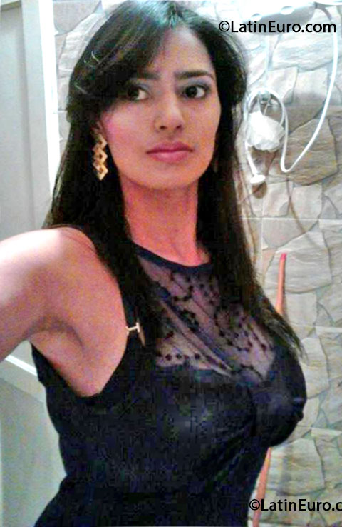 Date this good-looking Brazil girl Nilmara from Sao Paulo BR7820
