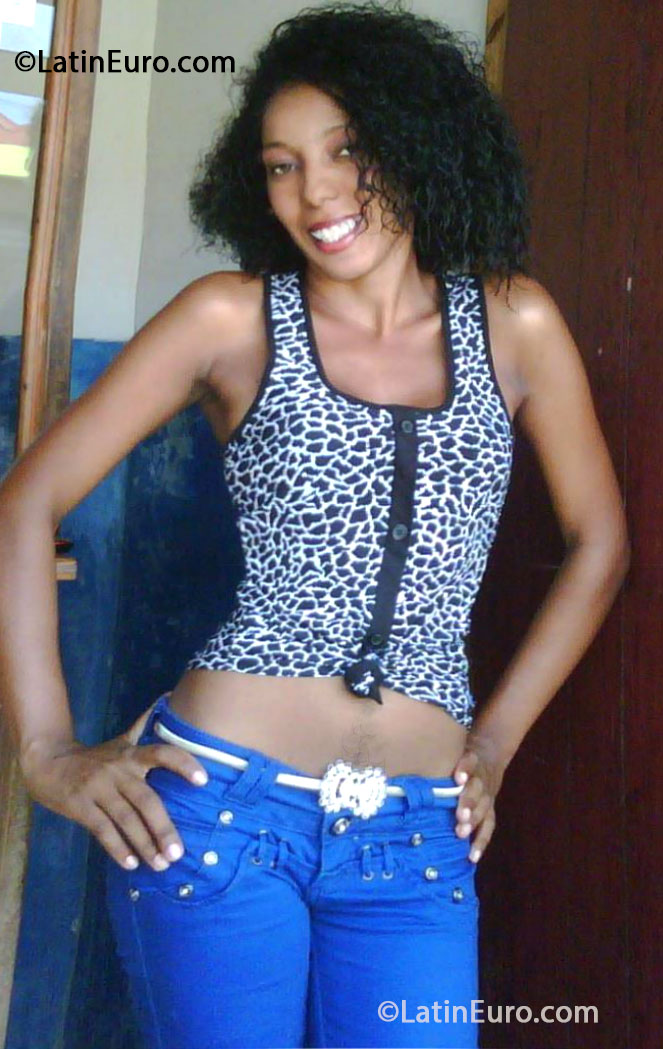 Date this lovely Dominican Republic girl Johana from Puerto Plata DO16027