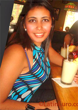 Date this delightful Honduras girl Julissa from San Pedro Sula HN852