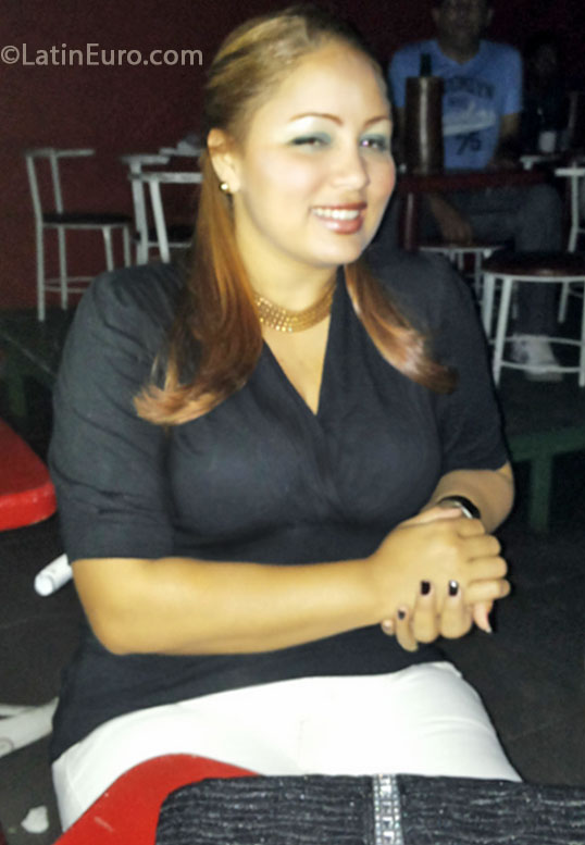 Date this sultry Dominican Republic girl Raiza from Santiago DO16129