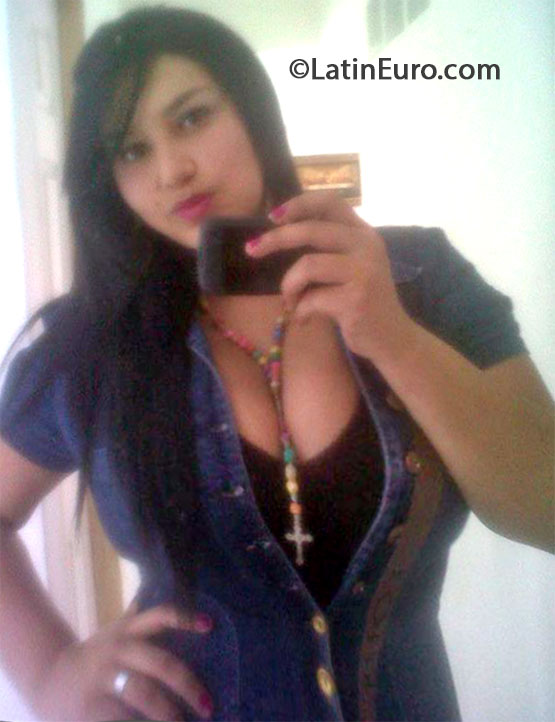 Date this pretty Colombia girl KATERIN from Medellin CO13248