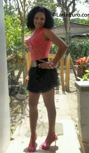 Date this charming Dominican Republic girl Yakaira from Puerto plata DO16338