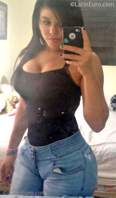 Date this hard body Dominican Republic girl Orquidi from Santo Domingo DO16368