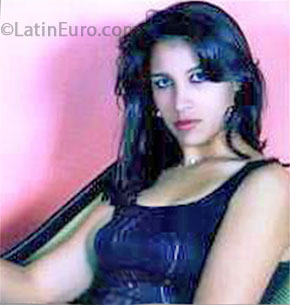 Date this foxy Brazil girl Silvana from Curitiba BR7922