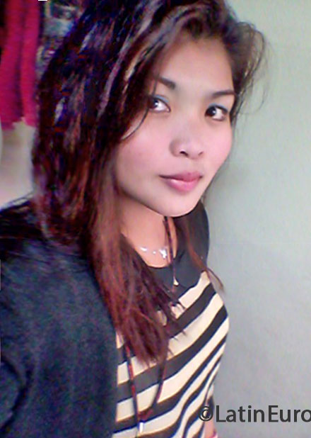 Date this sultry Philippines girl Harlene from Manila PH574