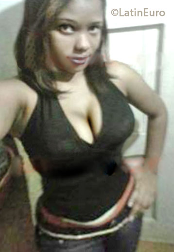 Date this young Dominican Republic girl Nyna from Santiago DO16636
