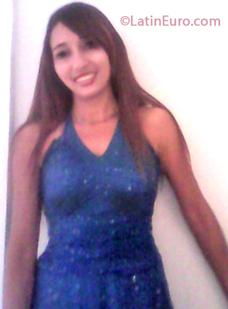 Date this good-looking Dominican Republic girl Yoani from Santo Domingo DO16653