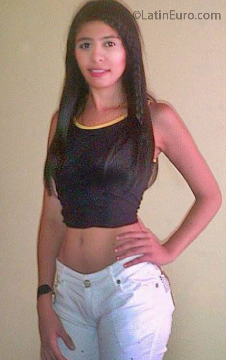 Date this athletic Colombia girl Daniela from Cartago CO13577