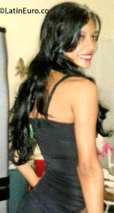 Date this foxy Dominican Republic girl Paola from Santiago Rep. Dom DO16789