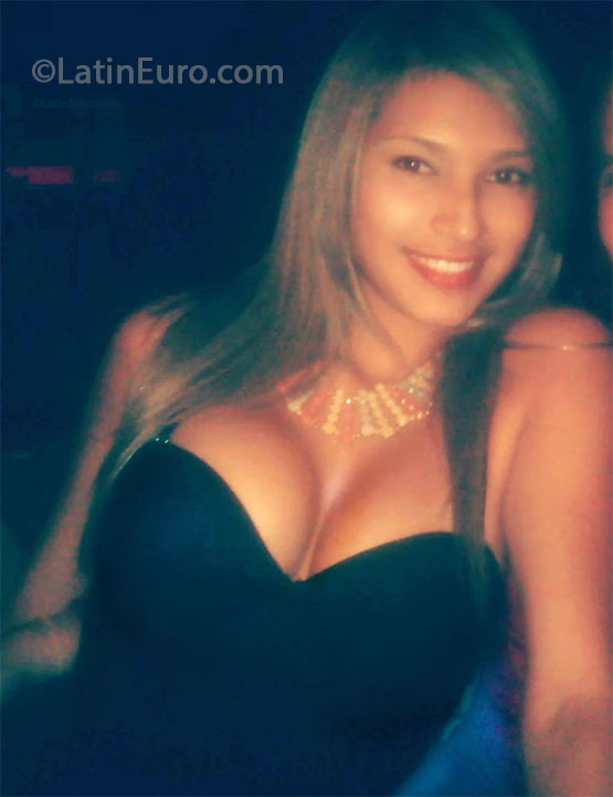Date this exotic Colombia girl Lorna from Barranquilla CO13641