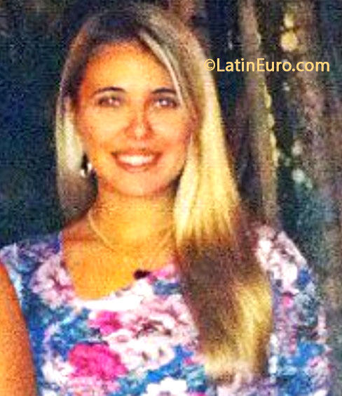 Date this good-looking Brazil girl Monique from Manaus BR8057