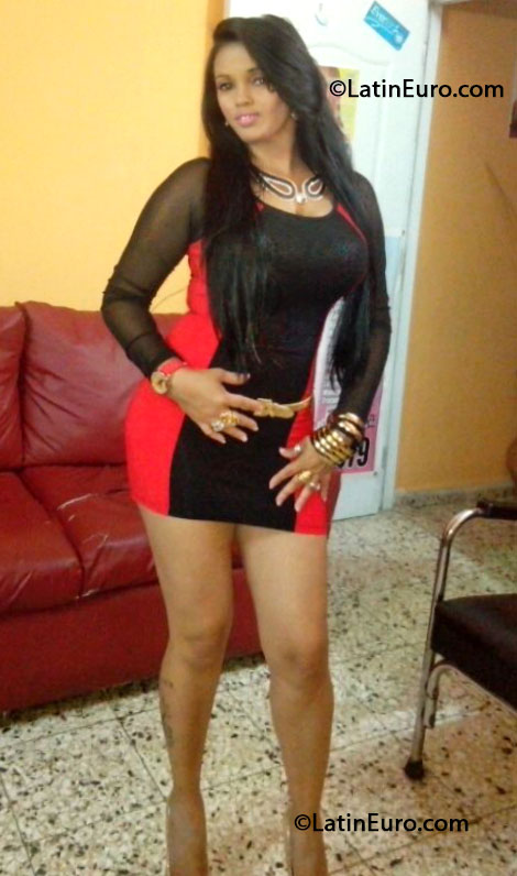 Date this delightful Dominican Republic girl Esther from Santo Domingo DO16994