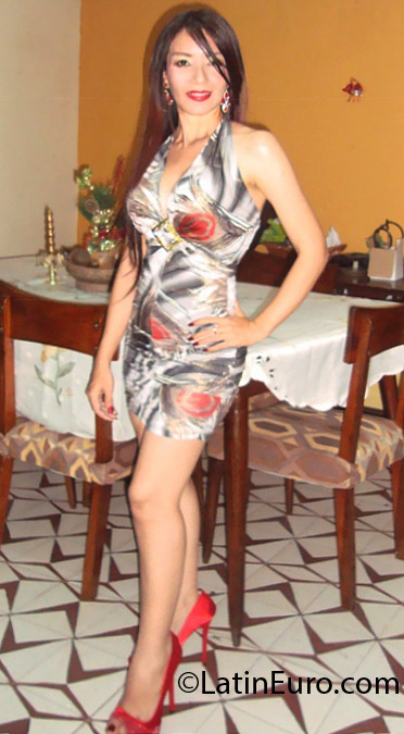Date this foxy Colombia girl Maria Angel from Cartagena CO16229