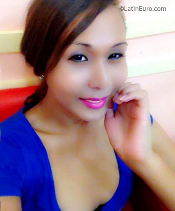 Date this voluptuous Philippines girl Nicepretty26 from Cebu PH580