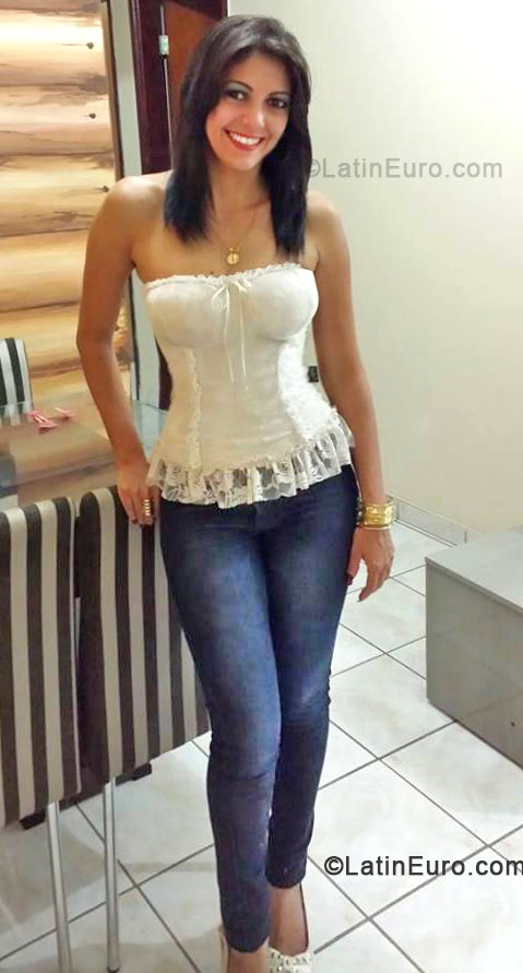 Date this georgeous Brazil girl Rosemary from Uberlandia BR8124