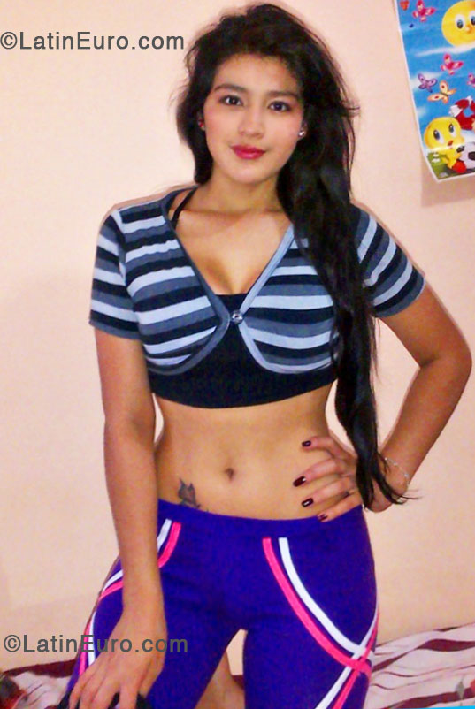 Date this voluptuous Colombia girl Alexandra from Cali CO14157