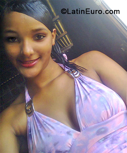 Date this stunning Brazil girl Gleice from Recife BR8156