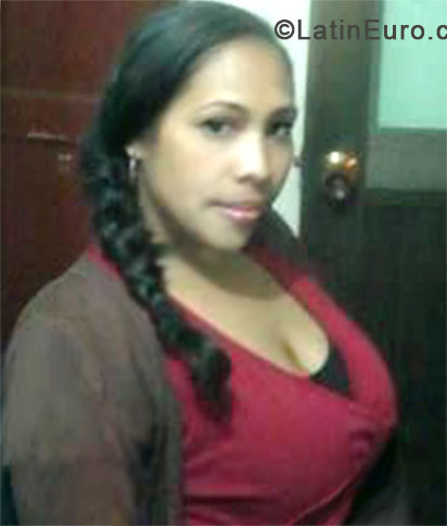 Date this fun Colombia girl Gladys from Bogota CO14192