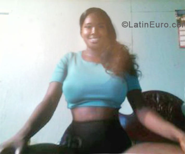 Date this delightful Jamaica girl Shanika from Portmore JM1334