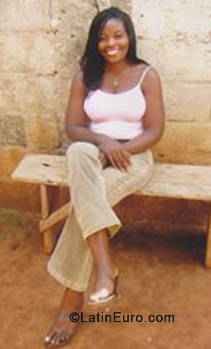 Date this lovely Cameroon girl Kirline from Yaounde CM175