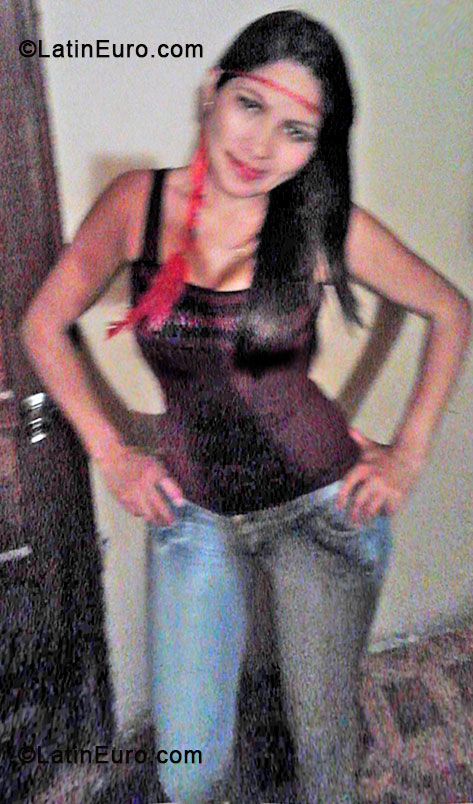 Date this sensual Colombia girl Milena from Bogota CO14386
